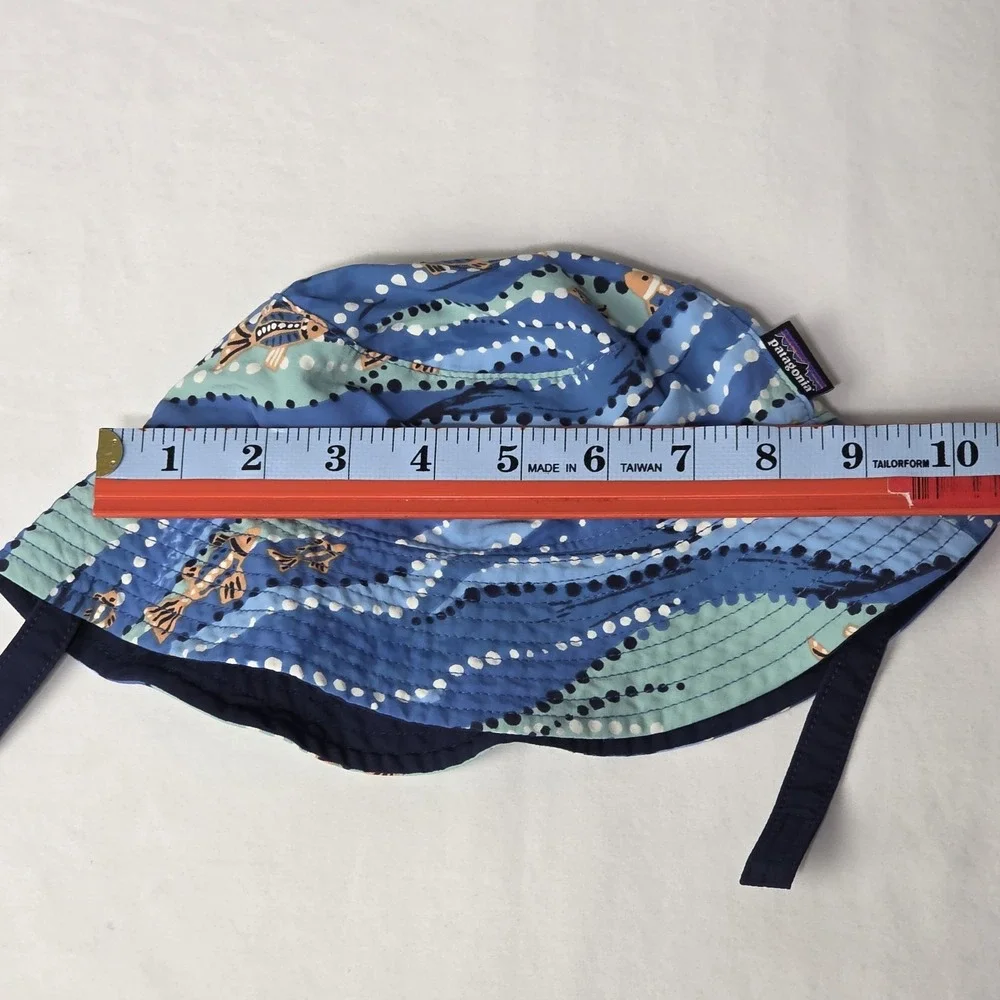 Patagonia Baby Infant Sun Bucket Hat Reversible - Fish Pattern - Size 12mo